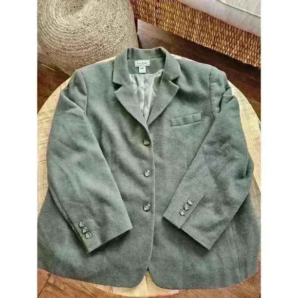 L.L Bean Women's Wool Cashmere Blazer Size 16 Petite Green Made in USA - Picture 1 of 10